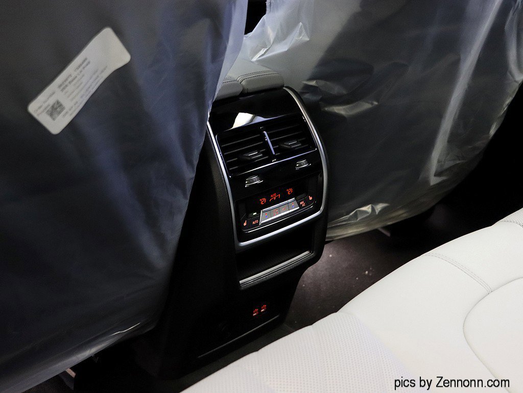 Used 2026 BMW X5 xDrive40i w/ Climate Comfort Package image 26