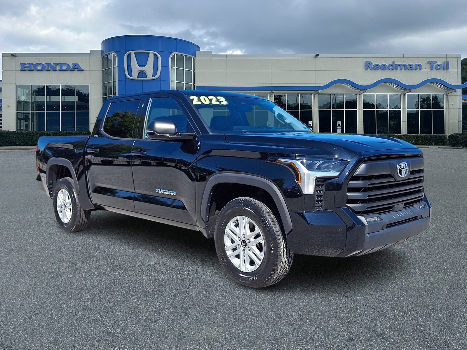 Used 2023 Toyota Tundra SR5 w/ SR5 Premium Package AWD/4WD image 1