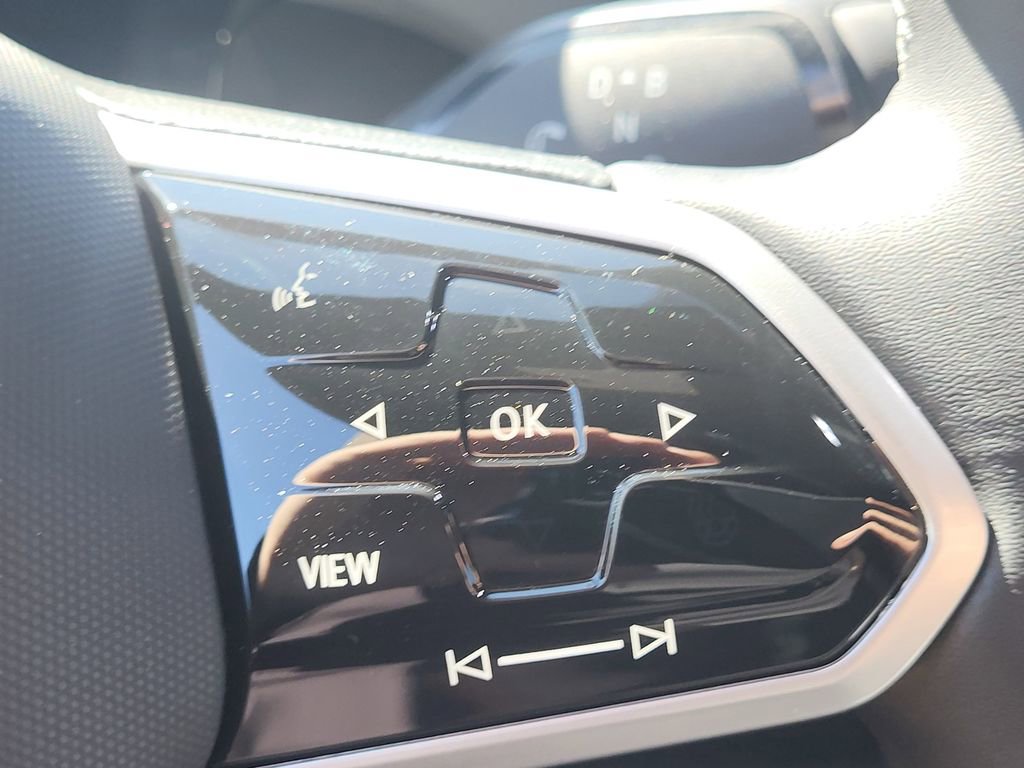 New 2025 Volkswagen ID.4 Pro AWD/4WD image 14