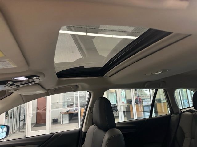 Used 2025 Subaru Outback Onyx Edition XT w/ Popular Package #2 image 20