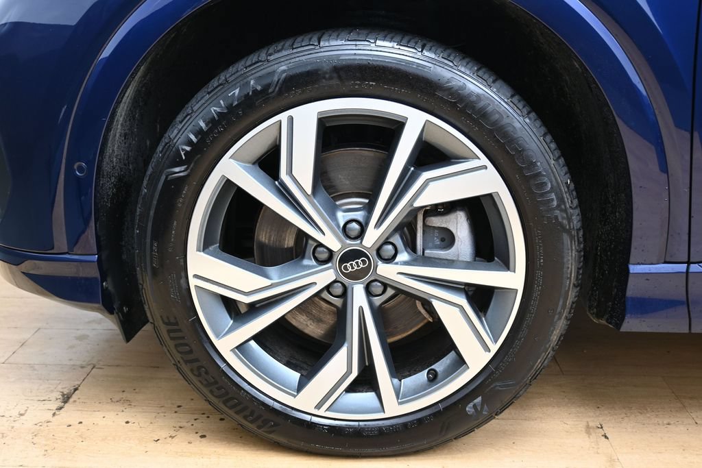 Used 2022 Audi Q4 e-tron Premium Plus AWD/4WD image 34