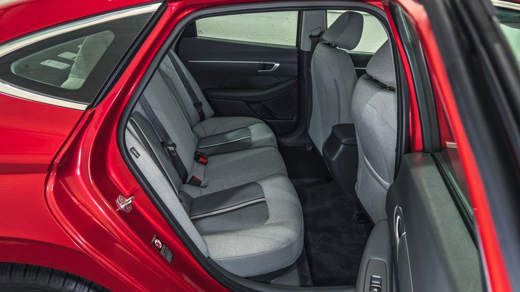 Used 2022 Hyundai Sonata SE image 16