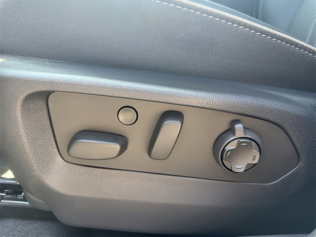 New 2025 Buick Envision Avenir image 15