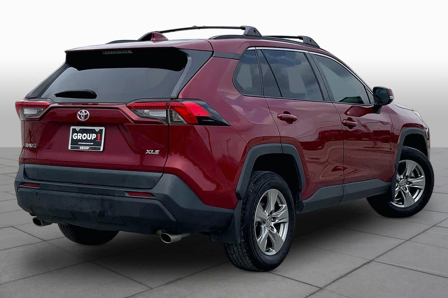 Used 2023 Toyota RAV4 XLE w/ Convenience Package FWD image 13