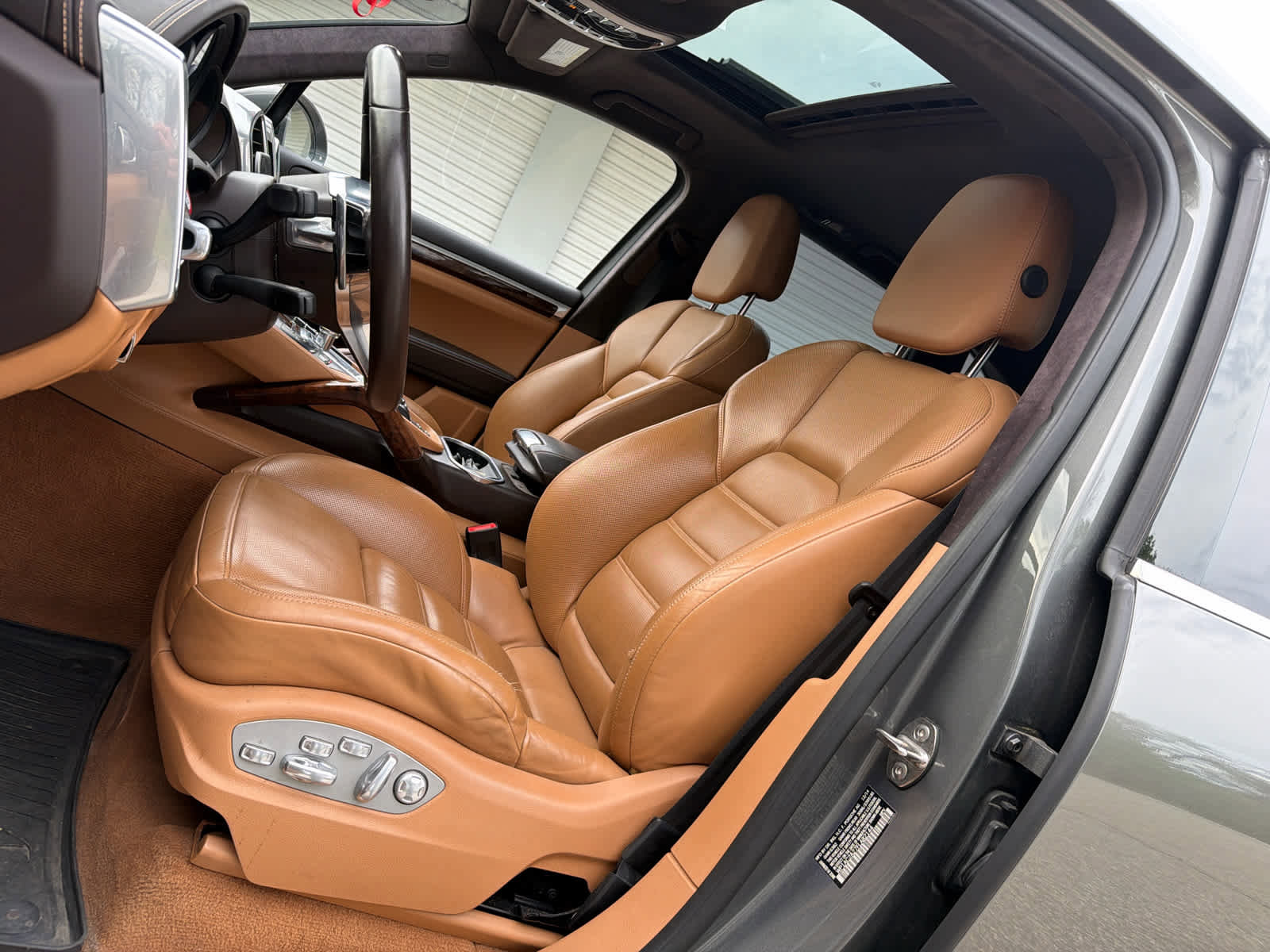 Used 2015 Porsche Cayenne Turbo AWD/4WD image 10