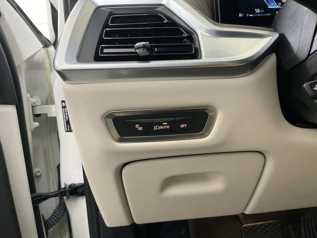 Certified 2024 BMW X7 xDrive40i image 17