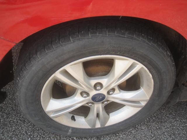 Used 2014 Ford Focus SE w/ SE Winter Package image 28