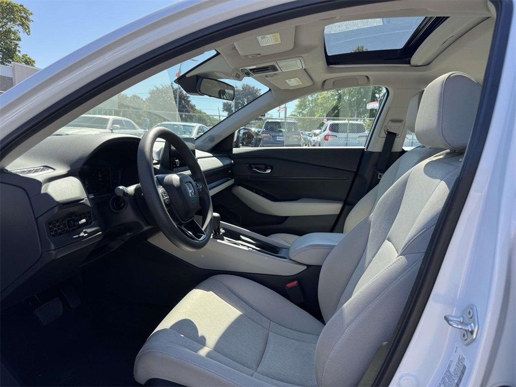 Certified 2023 Honda Accord EX image 13
