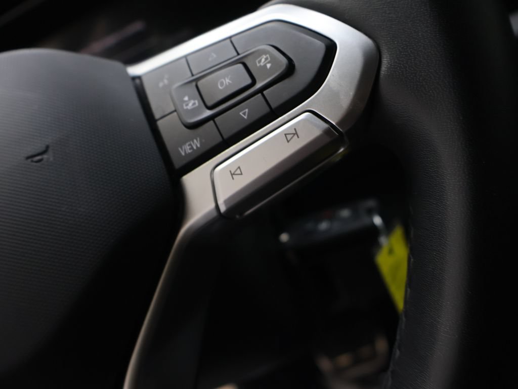 Used 2025 Volkswagen Jetta Sport FWD image 20