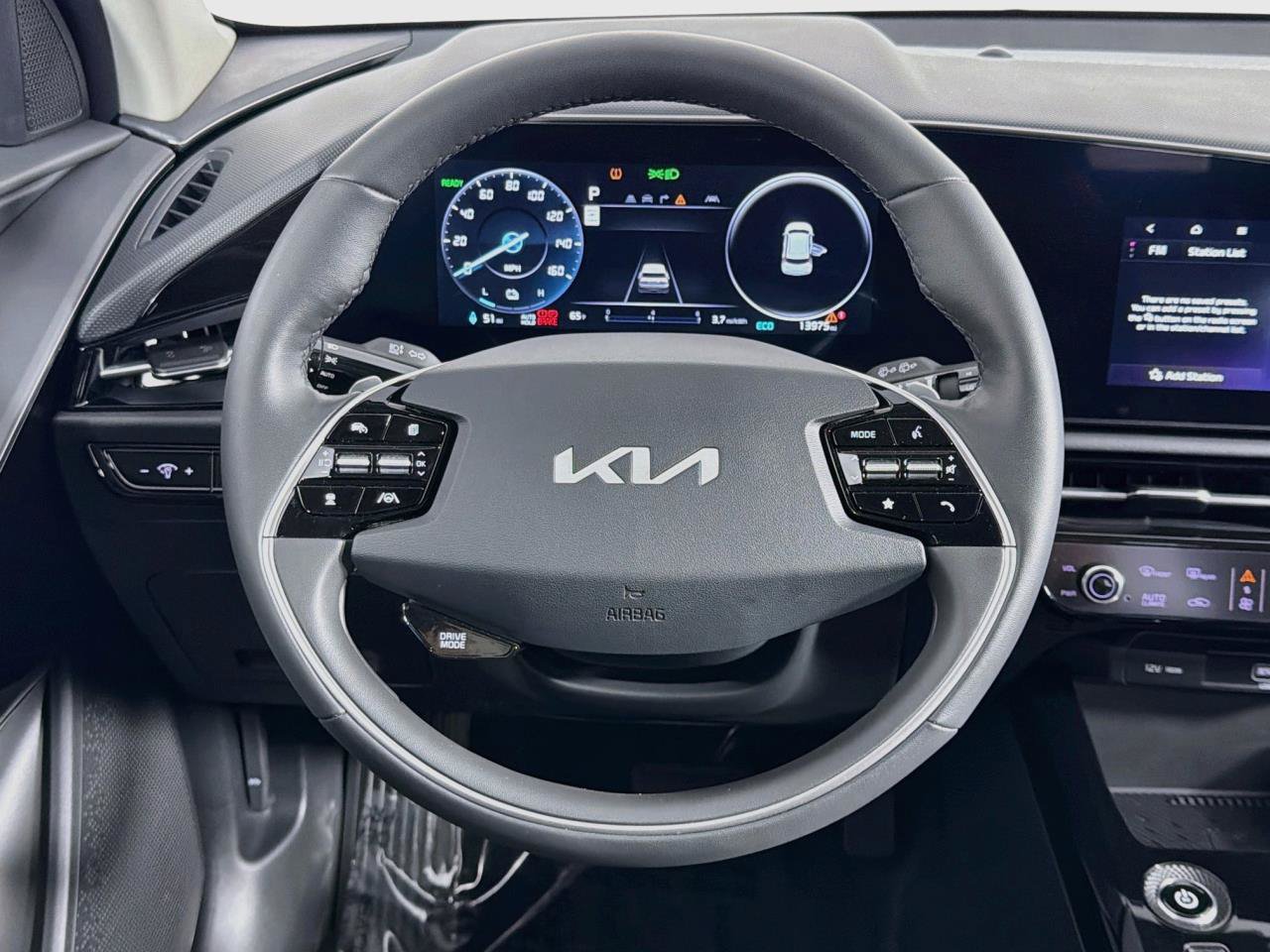 Used 2025 Kia Niro Wind w/ Wind Preserve Package FWD image 14