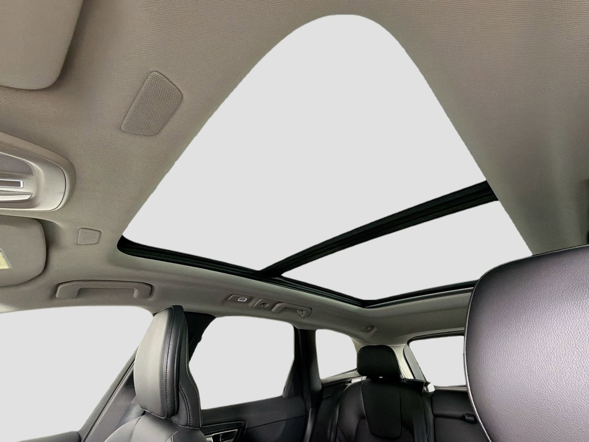 Certified 2023 Volvo XC60 B5 Core image 22