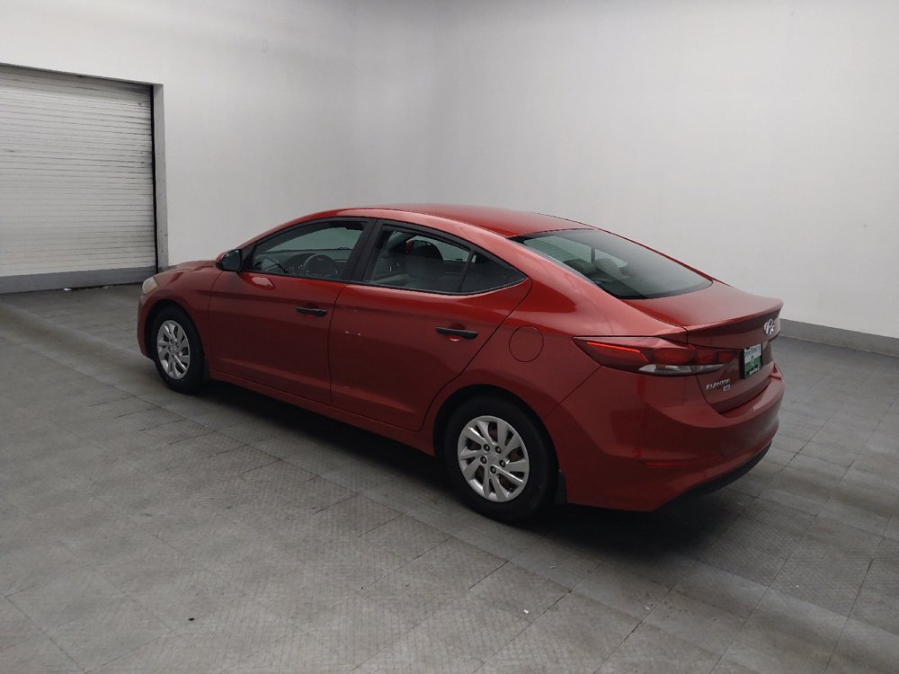 Used 2018 Hyundai Elantra SE FWD image 3
