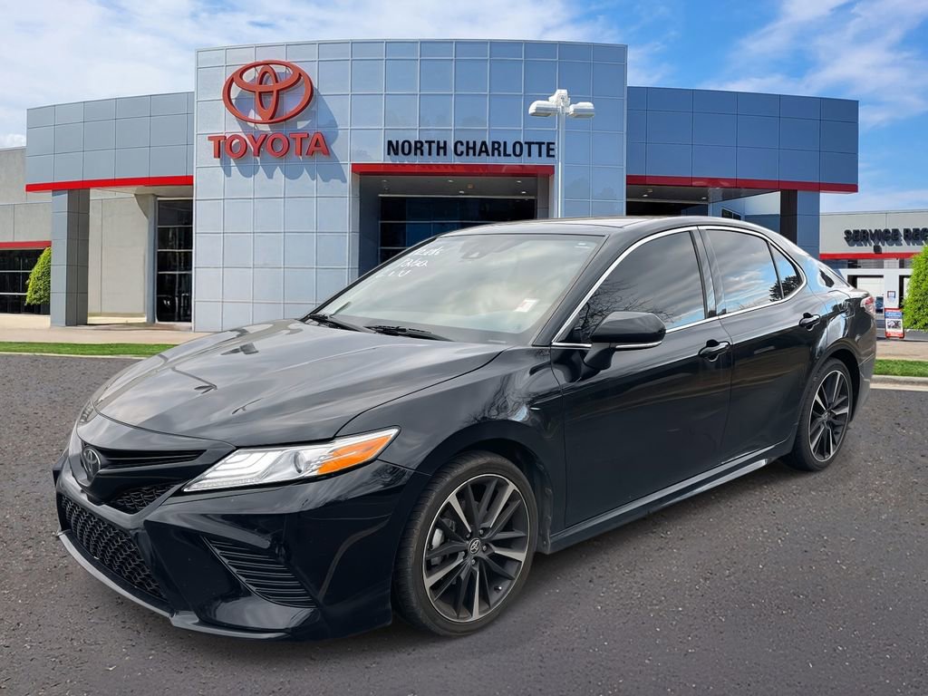 Used 2020 Toyota Camry XSE image 6