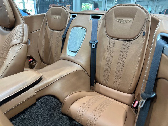 Used 2019 Aston Martin DB11 Volante RWD image 7