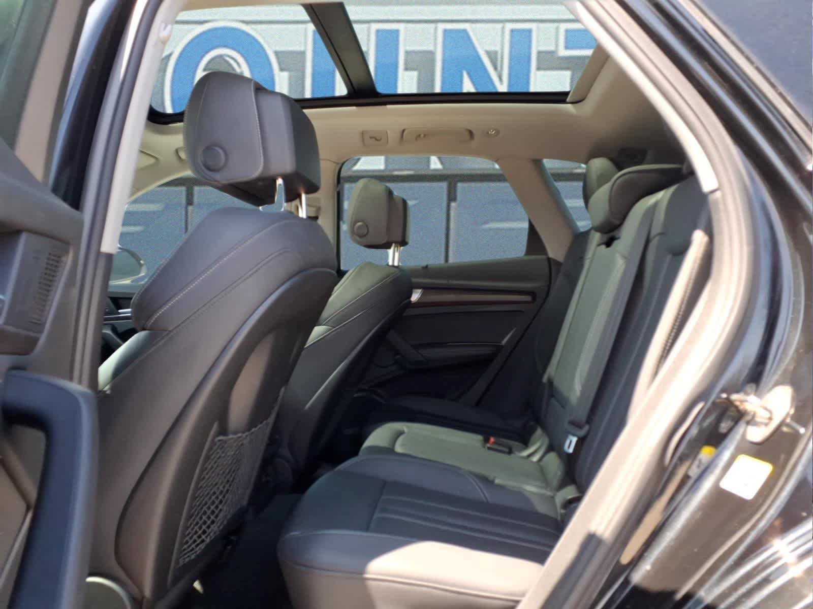 Used 2023 Audi Q5 e Prestige AWD/4WD image 11
