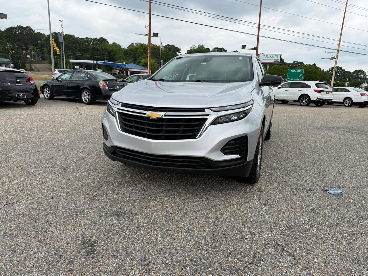 Used 2022 Chevrolet Equinox LS w/ Driver Confidence II Package FWD image 10