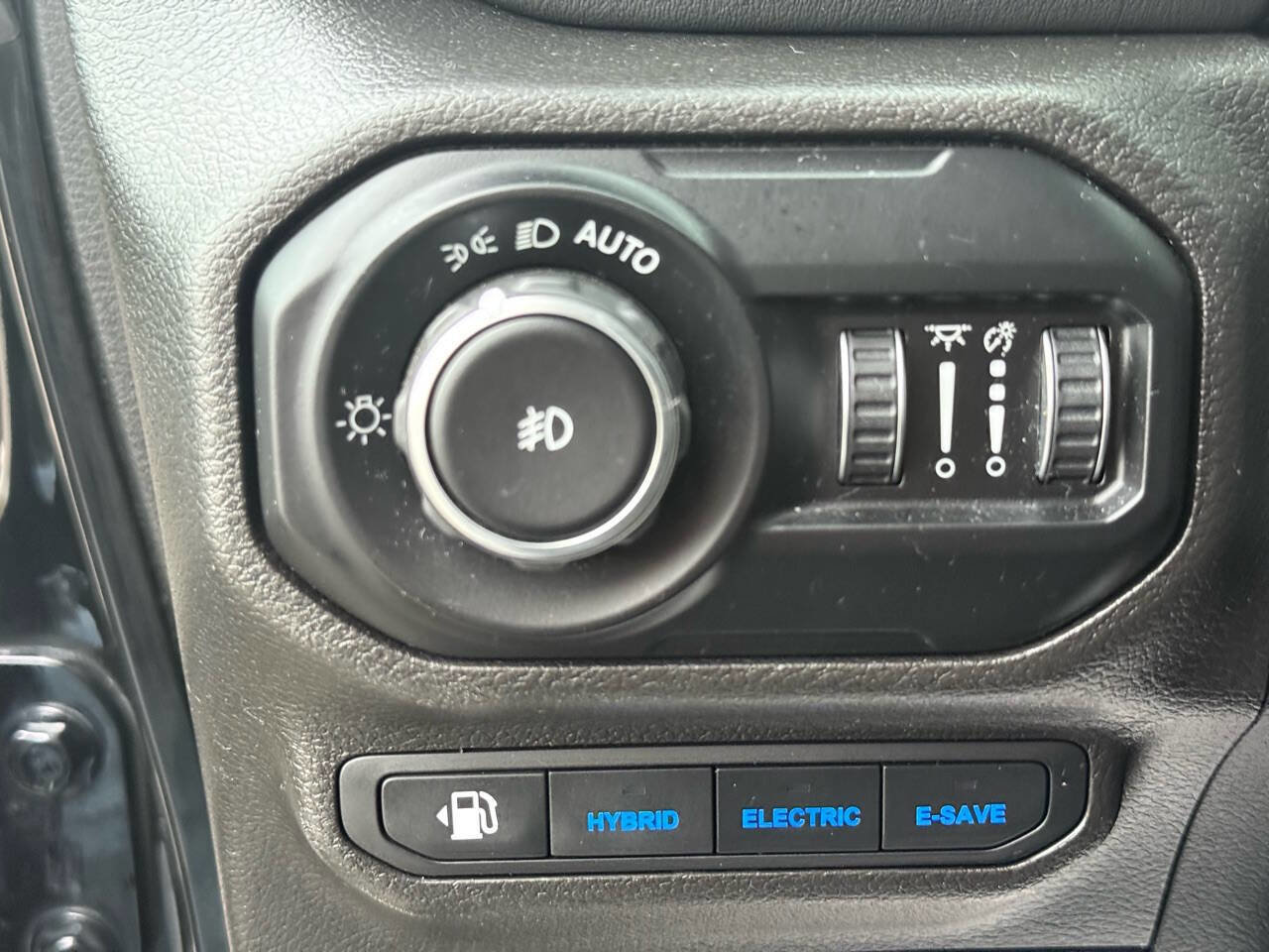 Used 2022 Jeep Wrangler Unlimited Rubicon 4xe w/ Cold Weather Group image 23