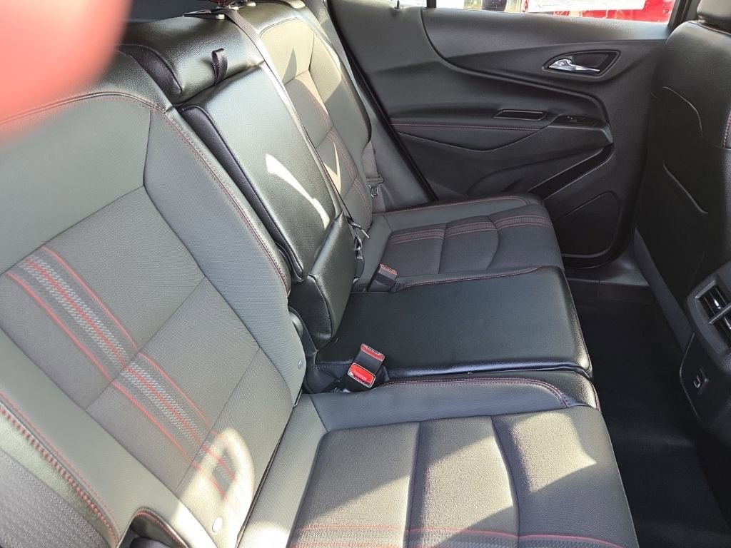 Certified 2024 Chevrolet Equinox RS w/ LPO, Floor Liner Package image 19