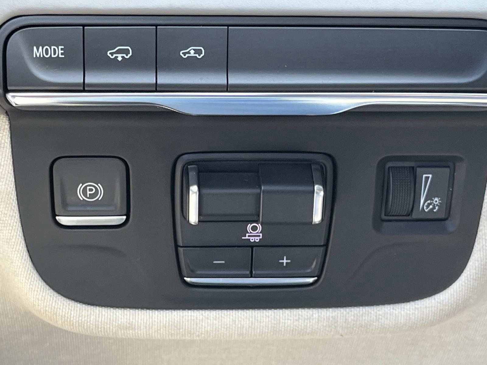 Used 2022 Cadillac Escalade ESV Sport Platinum image 29