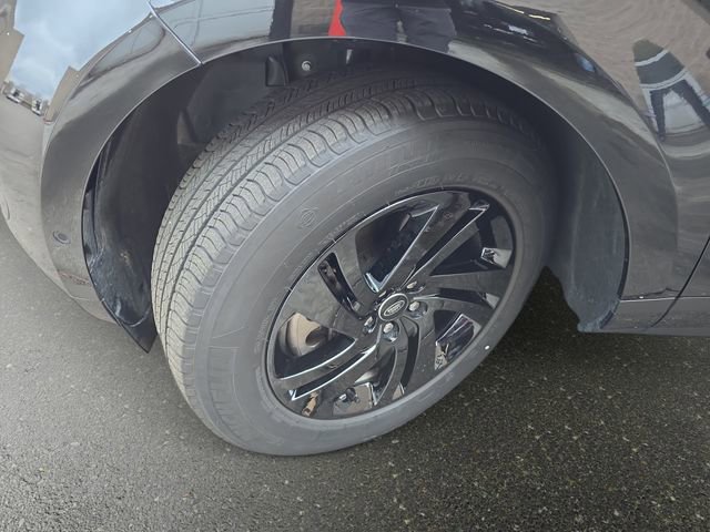 Used 2025 Land Rover Range Rover Evoque S image 35