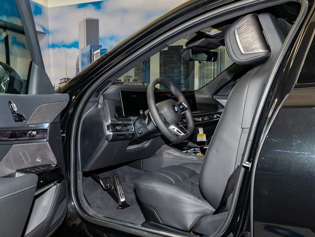 New 2026 BMW 760i xDrive w/ Executive Package AWD/4WD image 13