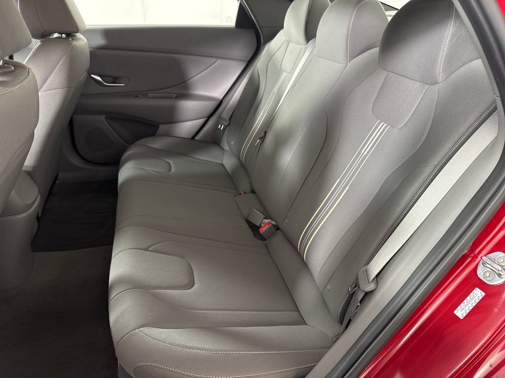 Certified 2021 Hyundai Elantra SEL FWD image 13