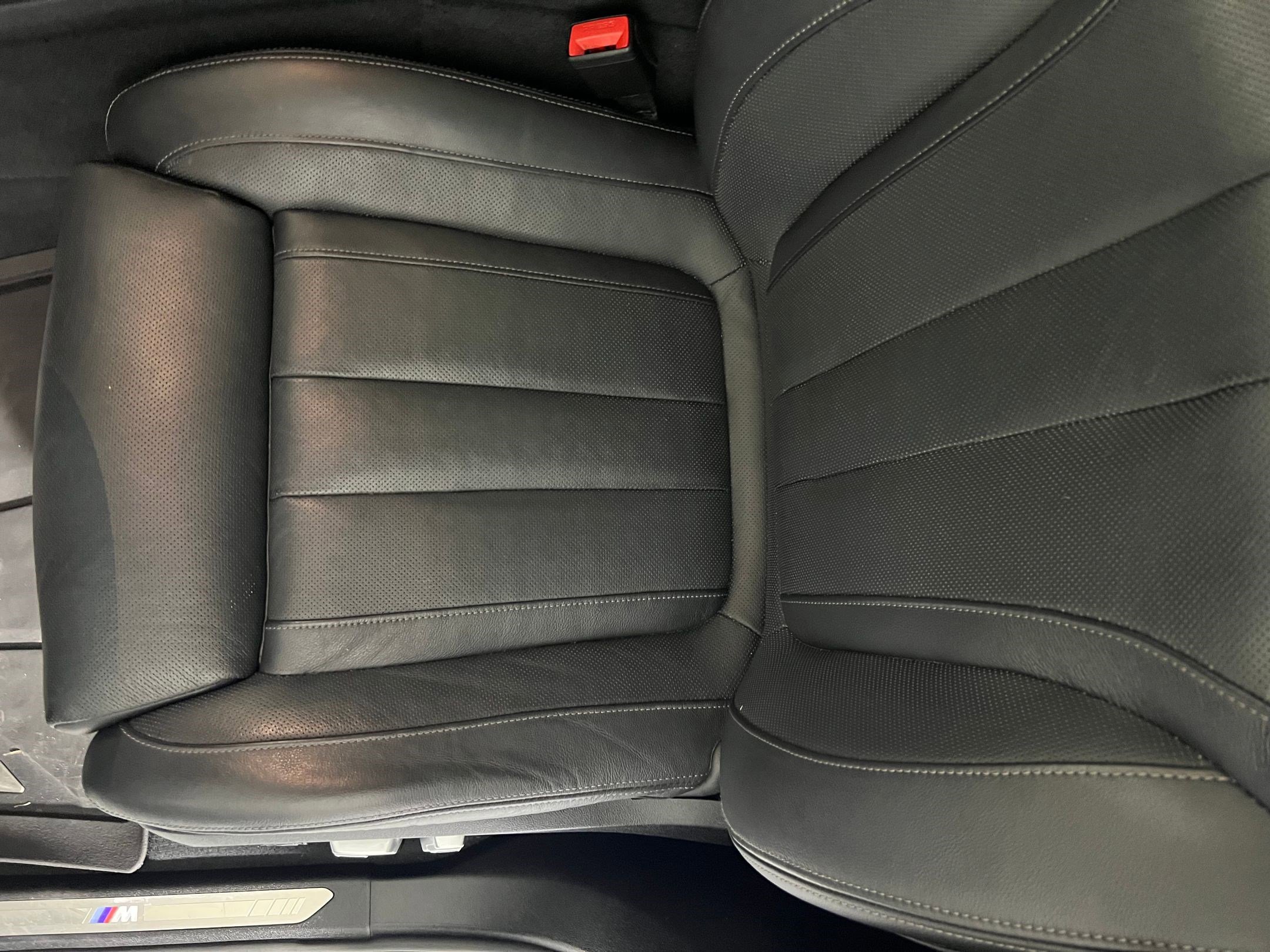 Used 2022 BMW X5 xDrive40i w/ M Sport Package image 25