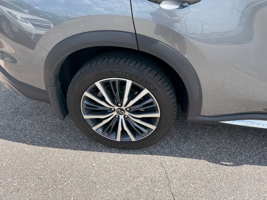 Used 2023 INFINITI QX60 Sensory w/ Vision Package FWD image 5
