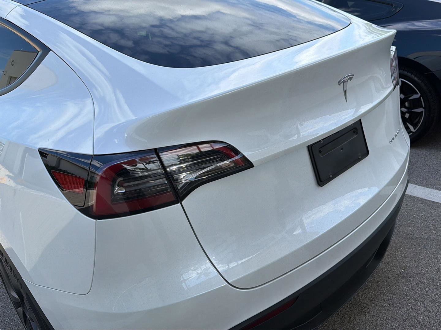 Used 2025 Tesla Model Y Long Range AWD/4WD image 11