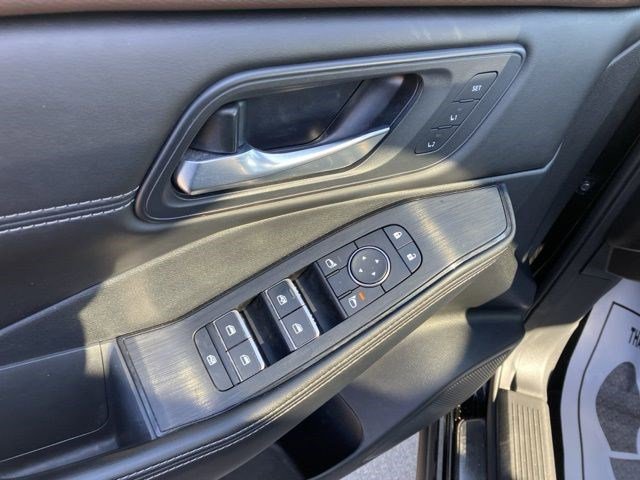 Used 2023 Nissan Rogue SL w/ SL Premium Package image 11