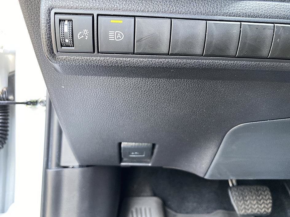 Certified 2025 Toyota Corolla SE FWD image 23
