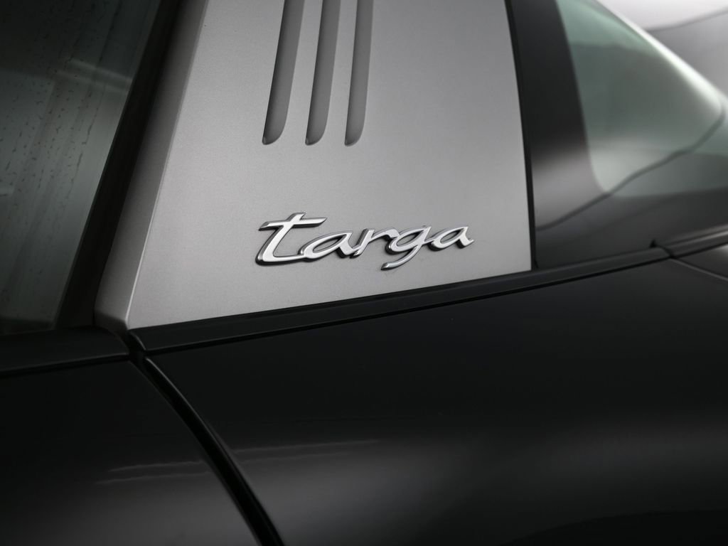 Certified 2021 Porsche 911 Targa 4S image 21