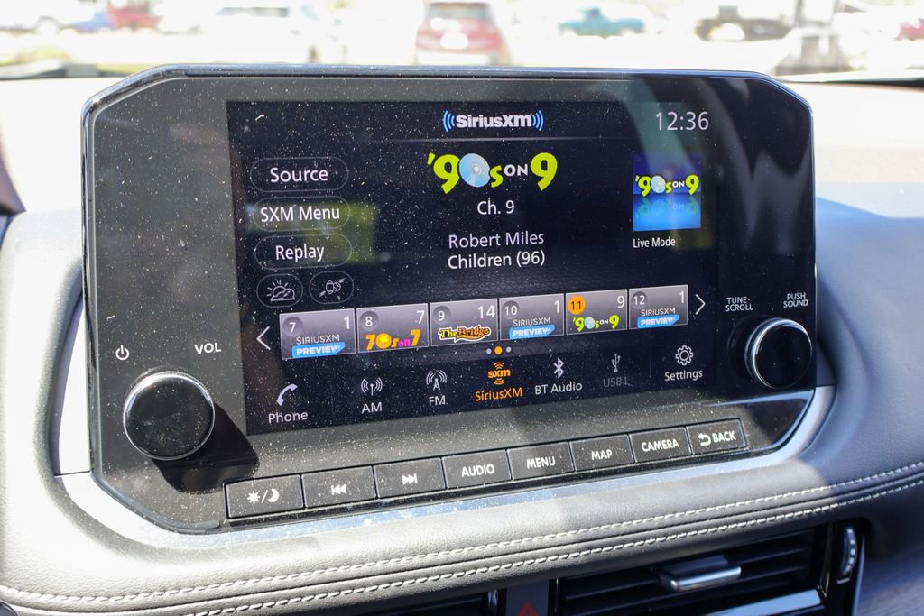 Used 2023 Nissan Rogue Platinum image 5