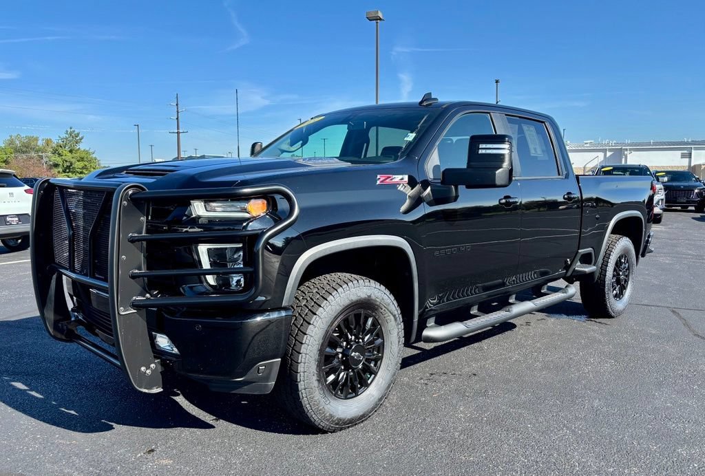 Used 2021 Chevrolet Silverado 2500 LTZ w/ LTZ Plus Package AWD/4WD image 3