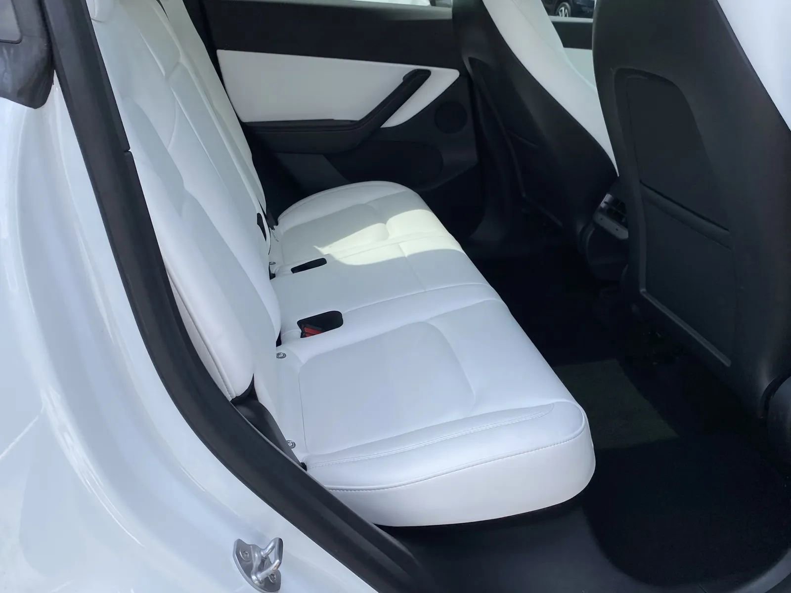 Used 2021 Tesla Model Y Long Range AWD/4WD image 7