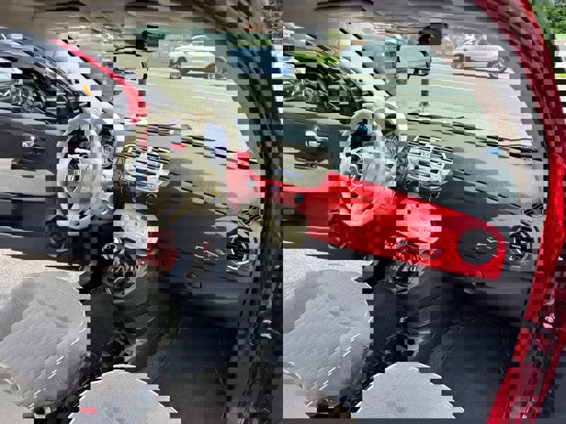 Used 2013 FIAT 500 Lounge image 35