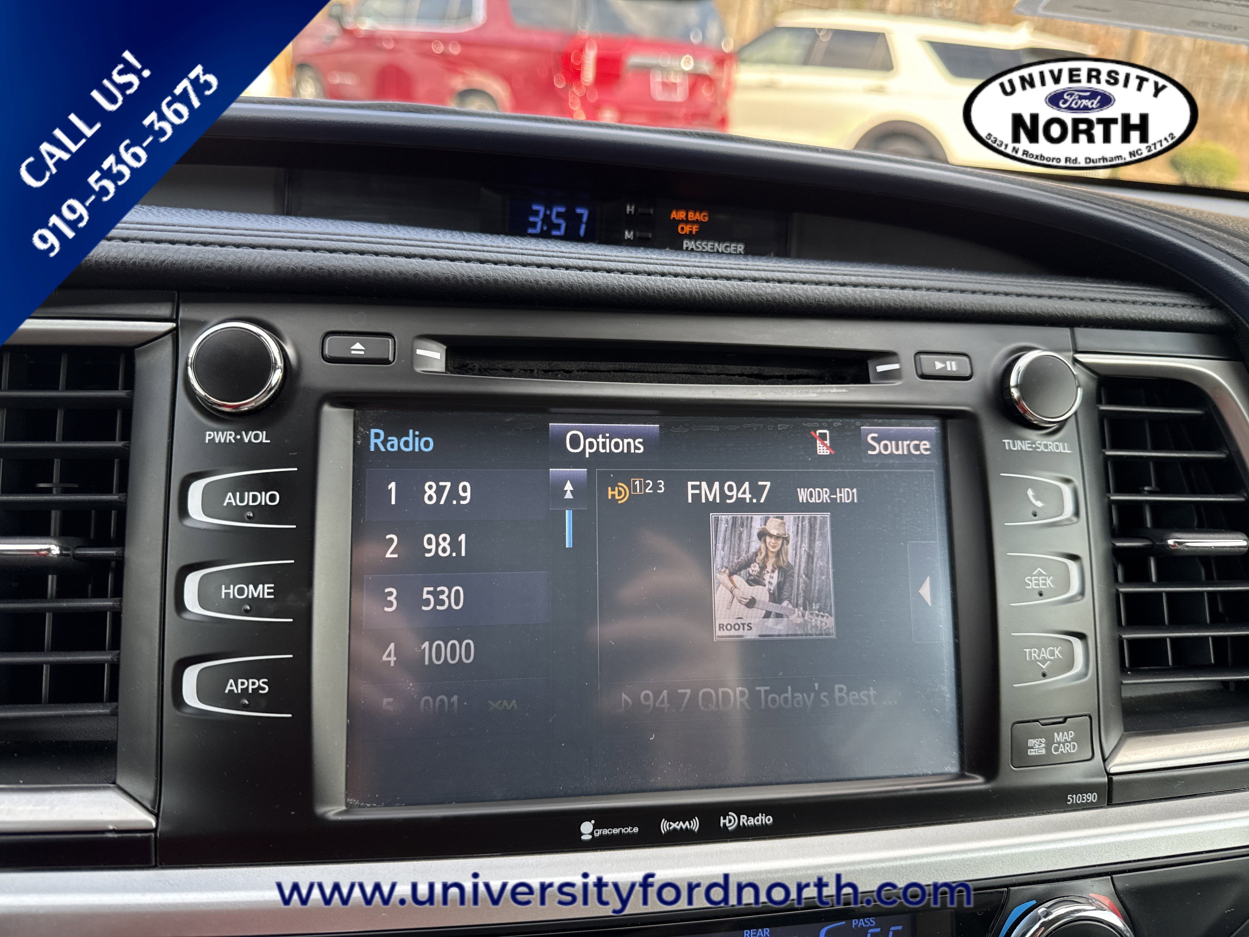 Used 2019 Toyota Highlander XLE image 25