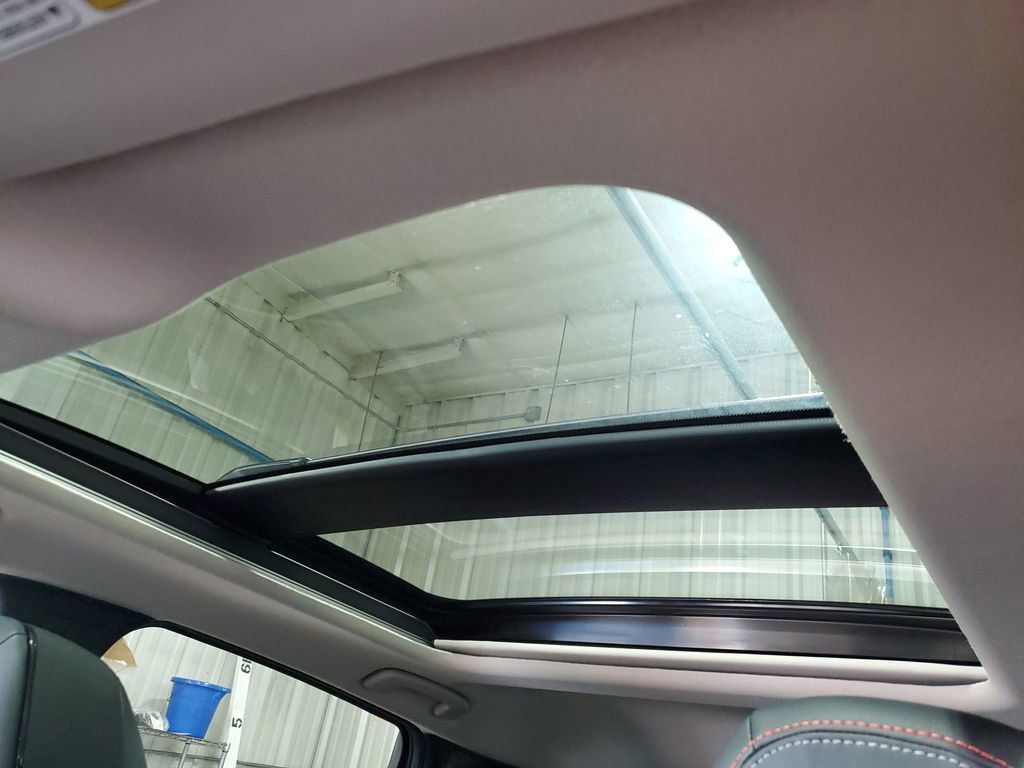 New 2026 Nissan Kicks SR w/ SR Premium Package image 7