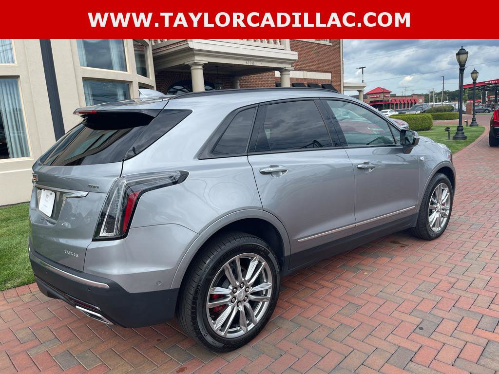 Used 2026 Cadillac XT5 Sportv w/ LPO, Floor Liner Package AWD/4WD image 8