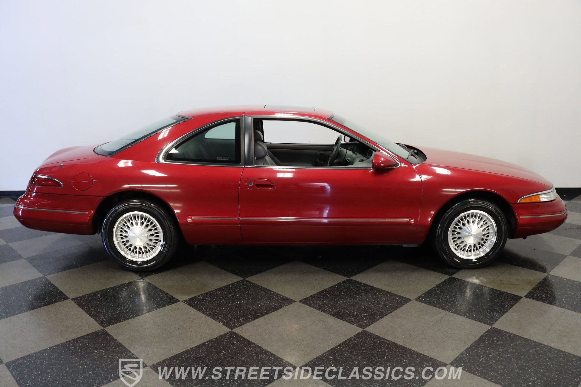 Used 1993 Lincoln Mark VIII image 12