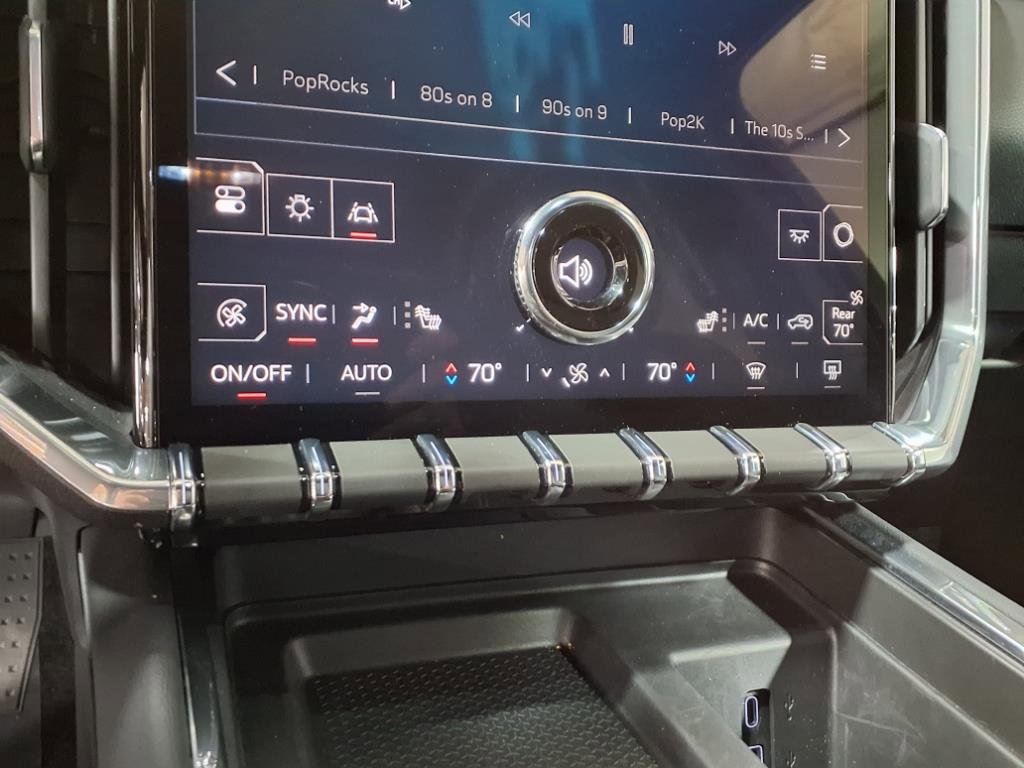 Used 2025 GMC Acadia Elevation image 7