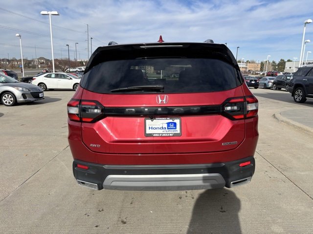 Certified 2025 Honda Pilot Touring image 6