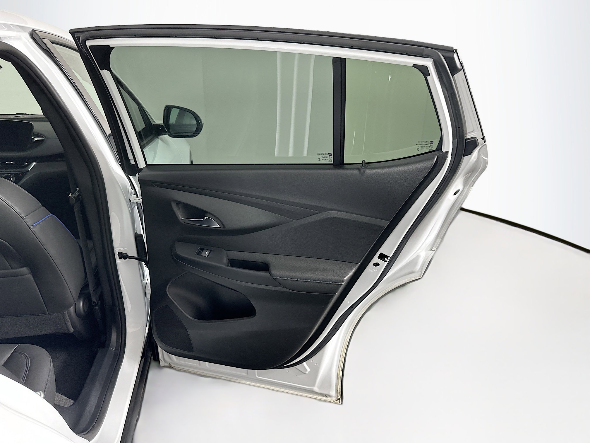 Used 2025 Buick Envista Sport Touring image 27