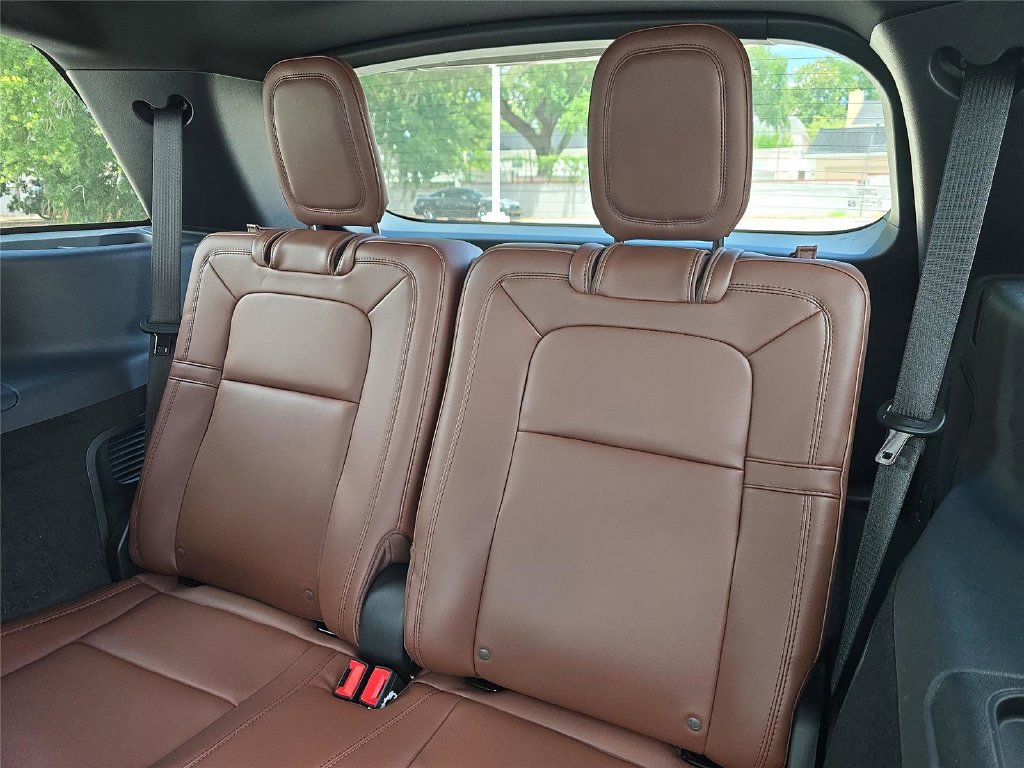 New 2026 Lincoln Aviator Reserve AWD/4WD image 12