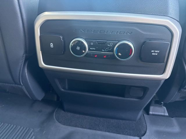 Used 2024 Ford Expedition Limited image 14