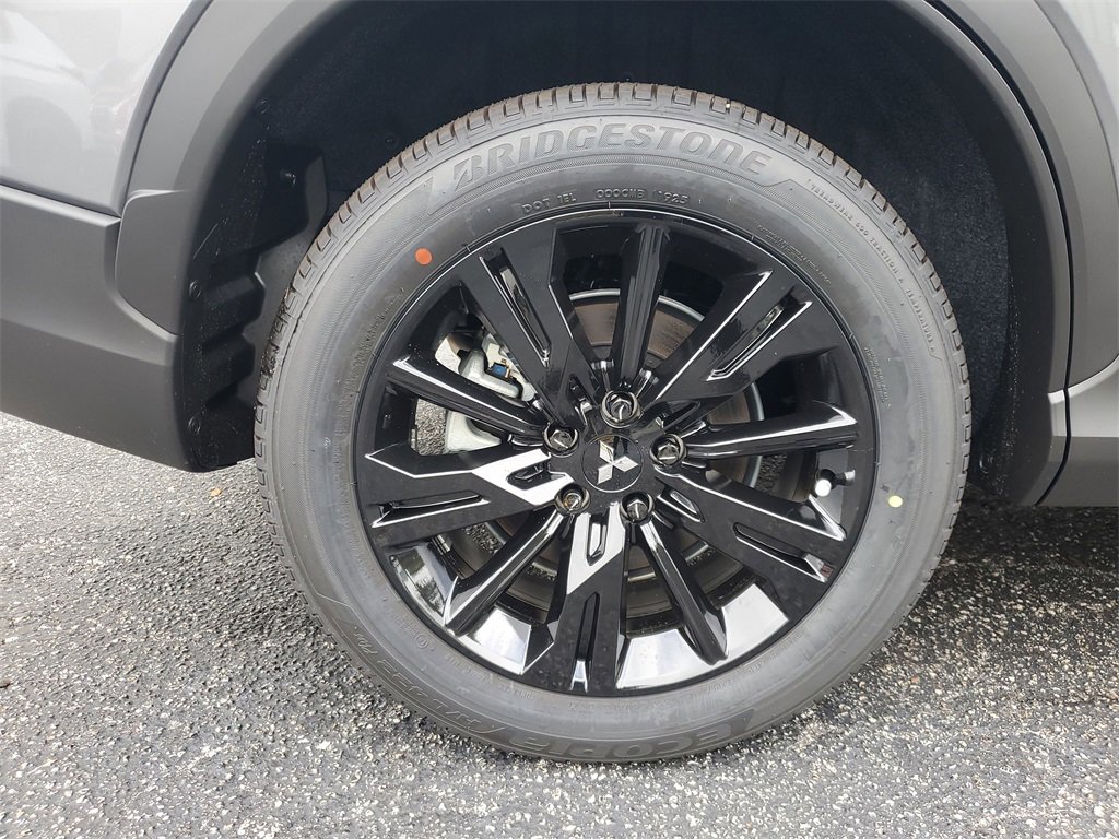 New 2025 Mitsubishi Eclipse Cross Black Edition image 8