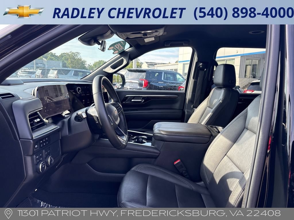 Certified 2025 Chevrolet Suburban LT AWD/4WD image 3