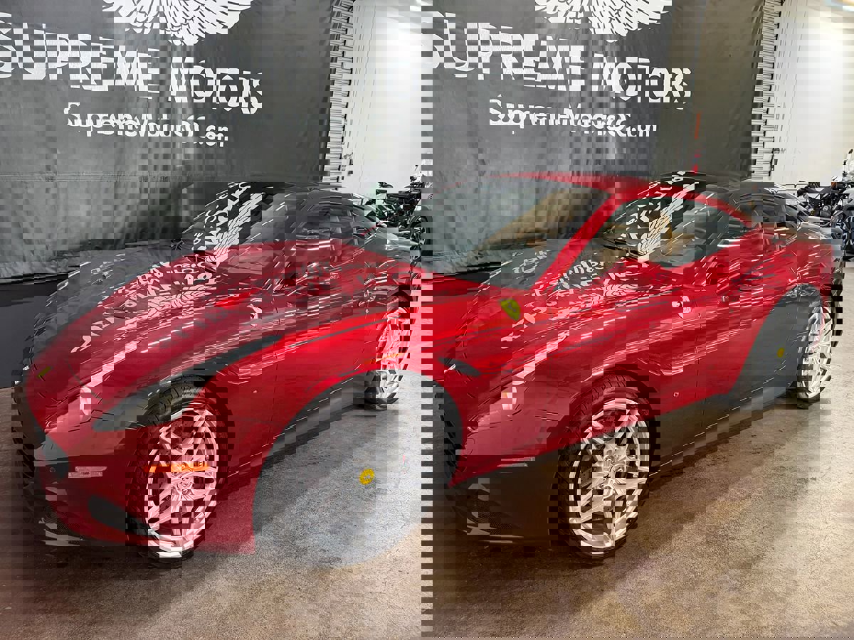 Used 2017 Ferrari California T image 11