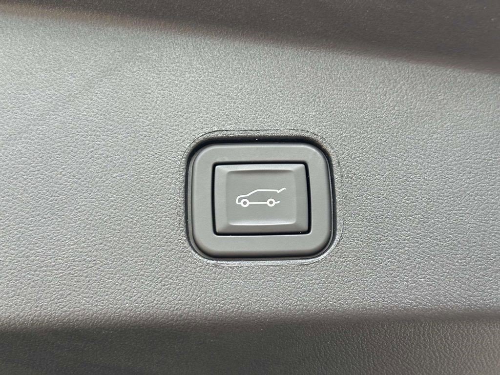 Certified 2024 Cadillac Lyriq Sport image 15