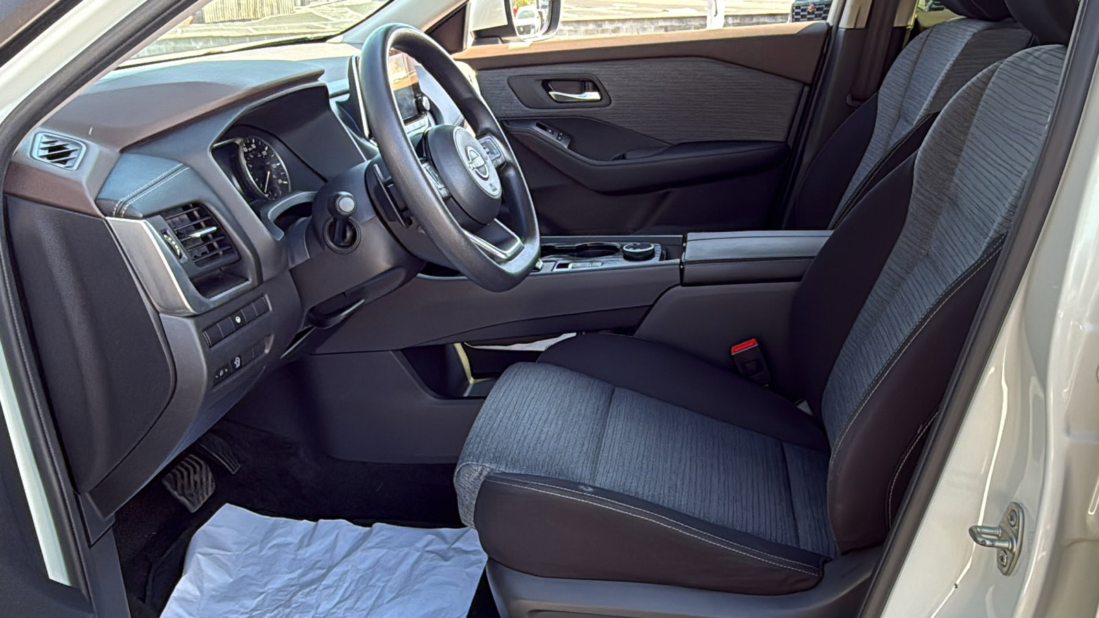Certified 2023 Nissan Rogue SV AWD/4WD image 19